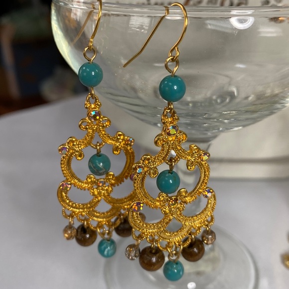 Gypsy boho fancy Goldtone and dangly bead earrings - Picture 1 of 4